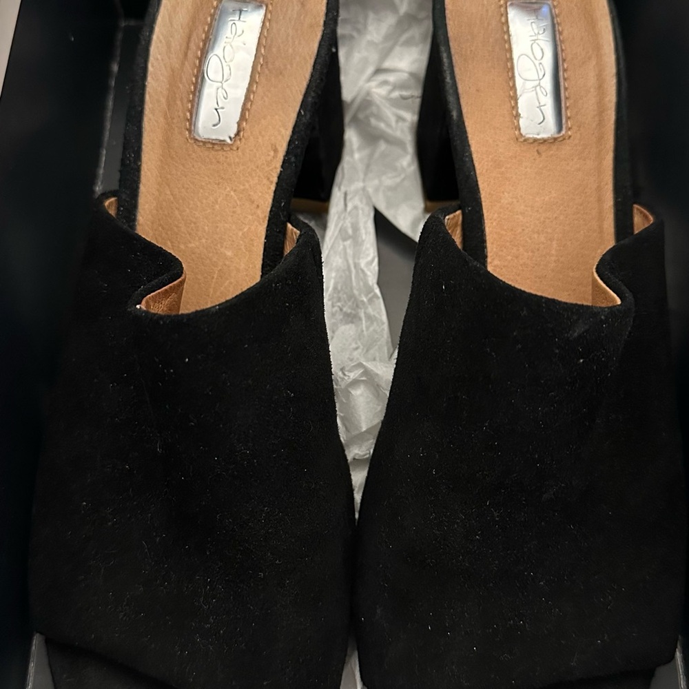 Stylish Black Open-Toe Mules